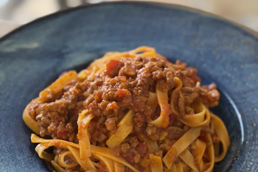 Plato de tagliatelle al ragù de Sale e Pepe